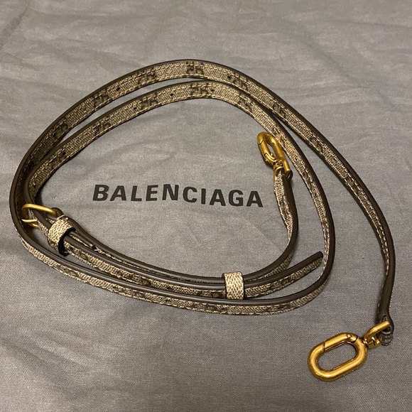 Gucci Small Hourglass Balenciaga Hacker Project Bag with Strap - Picture 9 of 15